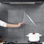 رول استيكر شفاف لاصق 2 متر وتربروف لحوائط المطبخ لمنع تكون الدهون قابل للقص