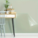 ⁦رول استيكر شفاف لاصق 2 متر وتربروف لحوائط المطبخ لمنع تكون الدهون قابل للقص⁩ - الصورة ⁦2⁩