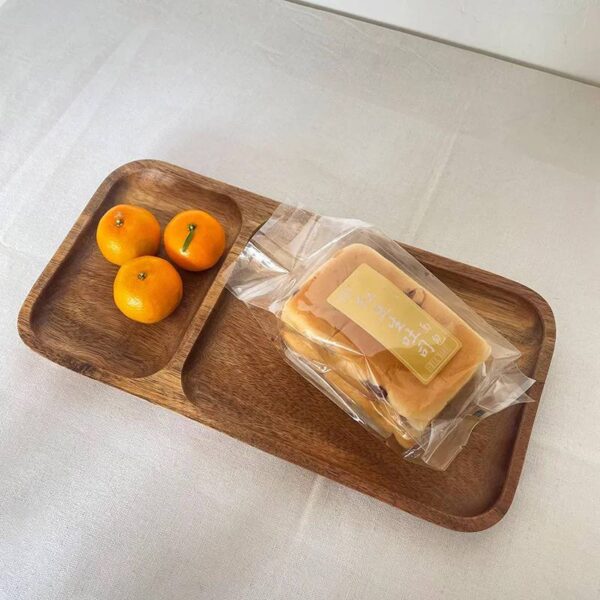 صينية مقسمة 2 خانة لتقديم الفطار والمكسرات والتسالي بشكل مختلف من الخشب