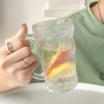 طقم كوبايات زجاج كريستال منقرش 6 قطع لشرب وتقديم المياه والعصائر والمشروبات الغازية بيد