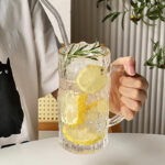 ⁦كوباية زجاج منقرش مزينه بحواف جولد 500 ملي لشرب وتقديم المياه والعصائر والمشروبات الغازية⁩ - الصورة ⁦3⁩