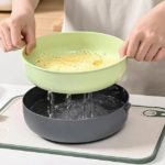 ⁦قطاعة ومبشرة يدوية للخضراوات والفواكه 8 رؤوس⁩ - الصورة ⁦5⁩