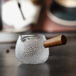 ⁦كوب شوت اسبريسو 150 ملي من الزجاج بيد خشب⁩ - الصورة ⁦5⁩