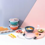 ⁦لانش بوكس 2 دور بغطاء محكم الغلق ومعلقة لسهولة تناول طعام صحي خارج المنزل⁩ - الصورة ⁦2⁩