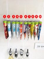 ⁦حامل ومنظم اكياس توابل مقسم 10 خانات مع اغطية بفتحات مختلفة لسهولة الاستخدام سهل التركيب والتنظيف⁩ - الصورة ⁦4⁩