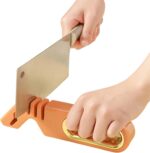 ⁦مسن يدوي 4 في 1 للسكاكين والمقصات ب 3 درجات مختلفة ومقبض يد لسهولة الأستخدام⁩ - الصورة ⁦10⁩