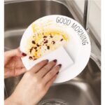 ⁦اسفنجة التنظيف السحرية لإزالة البقع الصعبة بالماء بدون منظفات ومواد كميائية⁩ - الصورة ⁦3⁩