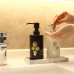 ديسبنسر زجاج للصابون والشاور چل قابل لإعادة الملئ للحمام والمطبخ