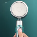 ⁦سماعة دش مزودة بمروحة لزيادة ضغط المياه تدور 360 درجة بزرار للفتح والغلق⁩ - الصورة ⁦3⁩