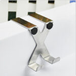 ⁦شماعة هوك معدن مزدوجة  لتعليق الملابس تثبت علي الأبواب والأدراج⁩ - الصورة ⁦2⁩