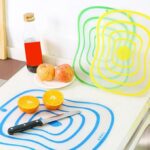 ⁦طقم لوح تقطيع 4 قطع بألوان مختلفة مانع للانزلاق⁩ - الصورة ⁦9⁩