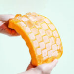 ⁦علبة مكعبات ثلج وايس كريم أكليريك لتبريد العصائر والمشروبات بغطاء محكم الغلق⁩ - الصورة ⁦3⁩