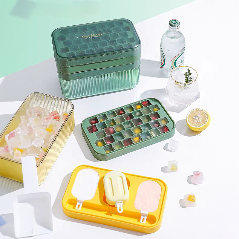 علبة-مكعبات-ثلج-وايس-كريم-أكليريك-لتبريد-العصائر-والمشروبات-بغطاء-محكم-الغلق_All_7559_8.jpeg علبة مكعبات ثلج وايس كريم أكليريك لتبريد العصائر والمشروبات بغطاء محكم الغلق - الصورة 1