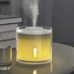 ⁦فواحة ومرطب لتعطير الجو مضيئة 4 الوان مختلفة تعمل بالشحن⁩ - الصورة ⁦2⁩