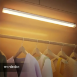 ⁦كشاف ليد سينسور 28 لمبة لإضاءة دواليب المطبخ والدريسنج قابل للشحن بلزق دبل فيس⁩ - الصورة ⁦3⁩