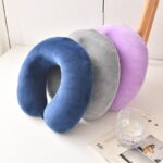 ⁦مخدة للرقبة ناعمة ومريحة من المايكروفايبر⁩ - الصورة ⁦3⁩