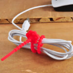 ⁦منظم اسلاك وكابلات سيليكون 3 قطع قابلة للطي⁩ - الصورة ⁦2⁩