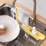 ⁦منظم وحامل لليفة والصابون مع رف للفوط بفتحات لتصريف الماء للمطبخ والحمام⁩ - الصورة ⁦4⁩