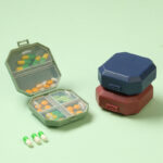 منظم يومي محمول لحبوب الدواء و الفيتامينات 6 خانات مناسب للخروج و السفر