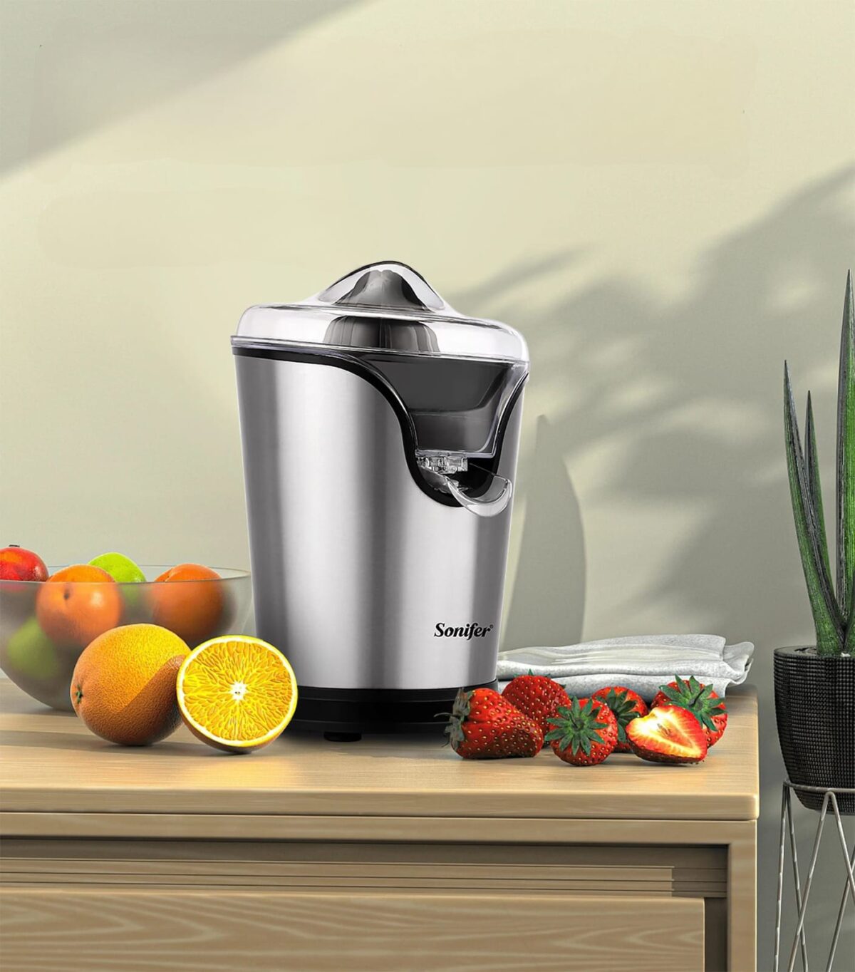 عصارة-برتقال-كهربائية-ستاليس-ستيل-100-واط-من-سونيفر_All_7815_8.jpeg SF-5526 عصارة برتقال كهربائية ستاليس ستيل 100 واط من سونيفر - الصورة 2