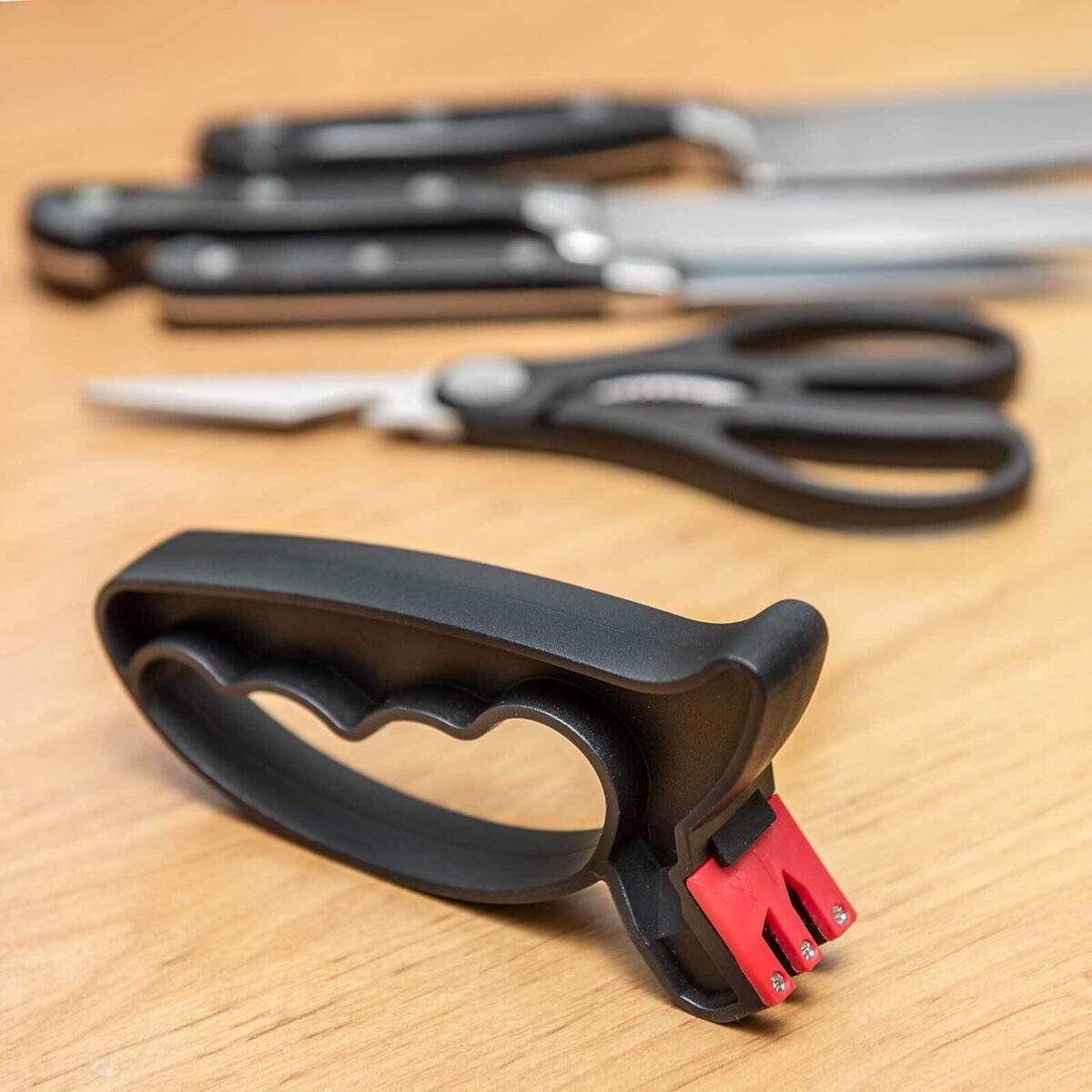 ⁦مسن سكاكين ومقصات يدوي بمقبض لسهولة الاستخدام⁩ - الصورة ⁦7⁩