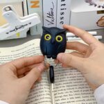 ⁦حامل مفاتيح مغناطيسي شكل بومة بعيون متحركة بلصق دبل فيس⁩ - الصورة ⁦3⁩