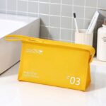 ⁦شنطة مقاومة للماء لحمل ادوات الميكاب والشعر للسفر⁩ - الصورة ⁦6⁩