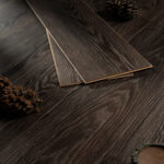 ⁦بديل الباركية االلاصق مقاس 7.5 * 45 سم  4 قطع لتجديد ديكور المنزل باللون البني الداكن⁩ - الصورة ⁦8⁩