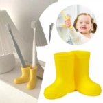 ⁦حامل سيليكون للاقلام و الموبيل و لفرش الأسنان على شكل حذاء المطر⁩ - الصورة ⁦2⁩