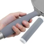 ⁦حامي مقبضى مطاطي سيليكون عازل للحرارة للطاسات⁩ - الصورة ⁦4⁩