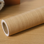 ⁦رول استيكر لاصق شكل خشبي باللون البيج لتجديد ديكور المطبخ⁩ - الصورة ⁦7⁩