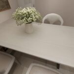 ⁦رول استيكر لاصق شكل خشبي لتجديد ديكور المطبخ باللون البيج الفاتح⁩ - الصورة ⁦5⁩