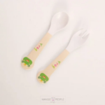 ⁦طقم طعام للاطفال 5 قطع شكل ضفدع⁩ - الصورة ⁦7⁩