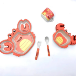 ⁦طقم طعام للاطفال 5 قطع شكل كابوريا⁩ - الصورة ⁦3⁩