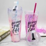 ⁦كوباية دابل مزين بالجليتر مع شاليموه وغطاء 600 مللي⁩ - الصورة ⁦2⁩