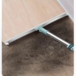 ⁦مساحة يدوية سحرية للارضيات والزجاج والبلاط  قابلة للدوران 180 درجة⁩ - الصورة ⁦2⁩