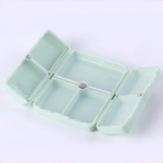 ⁦منظم يومي للأدوية و الفيتامينات مقسم 7 خانات بغطاء محكم الغلق⁩ - الصورة ⁦5⁩