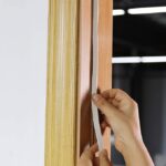 ⁦شريط فوم لعزل ومنع الصوت والأتربة للأبواب والشبابيك - قطعتين⁩ - الصورة ⁦3⁩