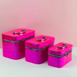 شنط ميكاب لتنظيم أدوات التجميل 3 قطع  تصميم أنيق باللون الفوشيا - الصورة 2