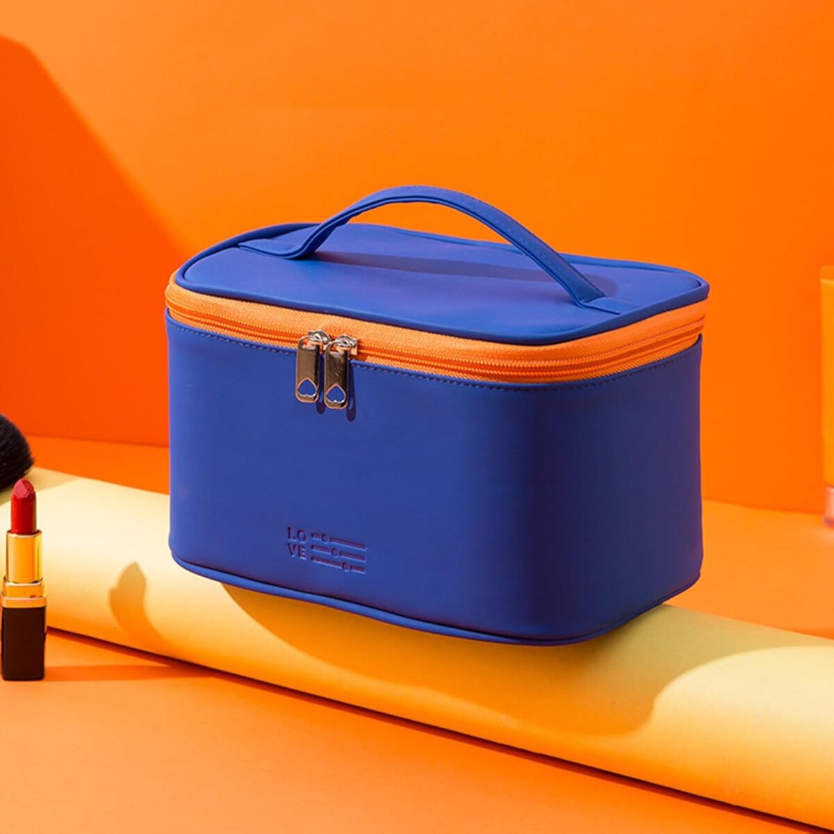 ⁦شنطة ميكاب وادوات تجميل وتربروف مقسمة من الداخل محمولة للسفر⁩ - الصورة ⁦3⁩