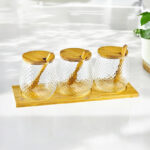 ⁦طقم برطمانات زجاج 3 قطع للتوابل مع قاعدة خشب 350 مللي⁩ - الصورة ⁦2⁩