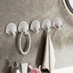 ⁦طقم هوك شفاف 3 قطع علي شكل صدفة بلزق دبل فيس لتعليق الاكسسورات والملابس⁩ - الصورة ⁦5⁩