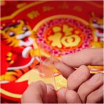 ⁦مجموعة دبل فيس شفاف 60 قطعة لتثبيت الاغراض بدون حفر - مناسب لثبيت الطرح⁩ - الصورة ⁦7⁩