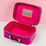 ⁦مجموعة شنط منظمة لادوات التجميل من الجلد 3 قطع⁩ - الصورة ⁦6⁩