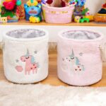 ⁦باسكت تخزين فرو بتصميم يونيكورن لغرف الاطفال⁩ - الصورة ⁦2⁩
