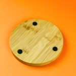 ⁦براد بايركس حراري 600 ملي بغطاء خشبي مع استاند معدن _ باللون العسلي⁩ - الصورة ⁦4⁩