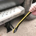 ⁦مفتاح ربط كوريك لاطارات السيارات شكل صليبي⁩ - الصورة ⁦5⁩