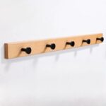 شماعة خشب لتعليق الملابس والشنط ب 5 هوك معدن