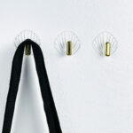 طقم هوك شفاف بمقبض جولد 3 قطع بلزق دبل فيس لتعليق الاكسسورات والملابس - الصورة 3