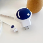 كفر حماية لشاحن وكابل الآيفون بتصميم رائد فضاء - قطعتين